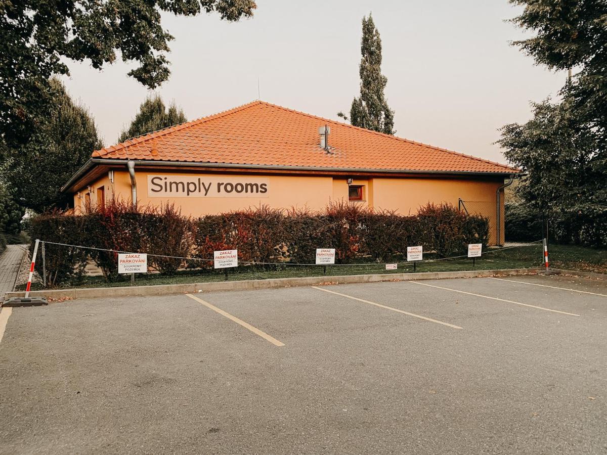 Simply Rooms Slavkov u Brna Bagian luar foto